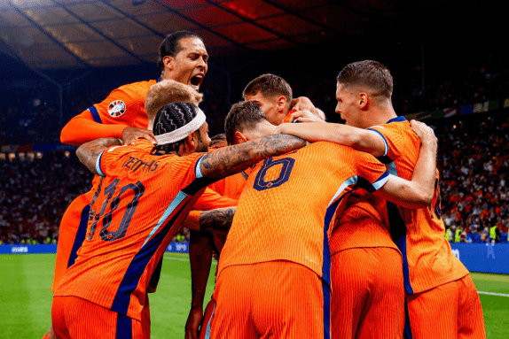 多纳鲁马连,下三城,匈牙利教练,万博manbetx体育平台,万博体育官网,万博体育app下载,ManBetX,SPORTS