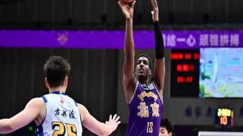 姜至鹏停赛五场，武汉三镇抢分策略遭遇挑战